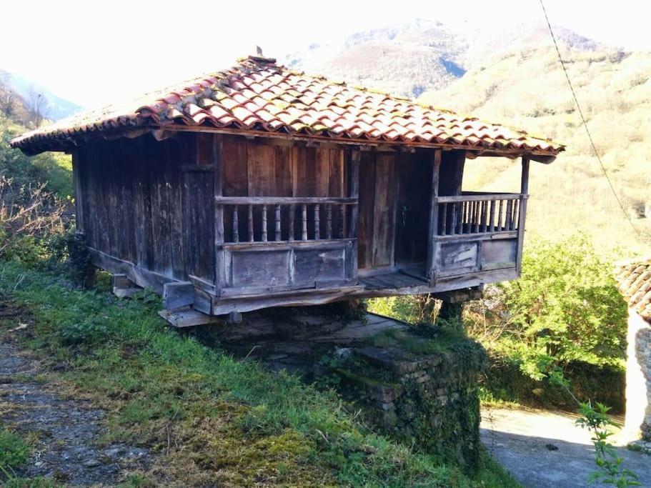 Вілла Casa La Parra Villar de Vildas Екстер'єр фото
