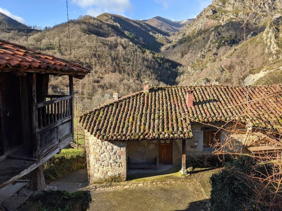 Вілла Casa La Parra Villar de Vildas Екстер'єр фото
